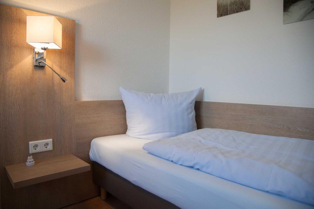 Seepark Burhave_ Hotel Butjadingen Esterno foto